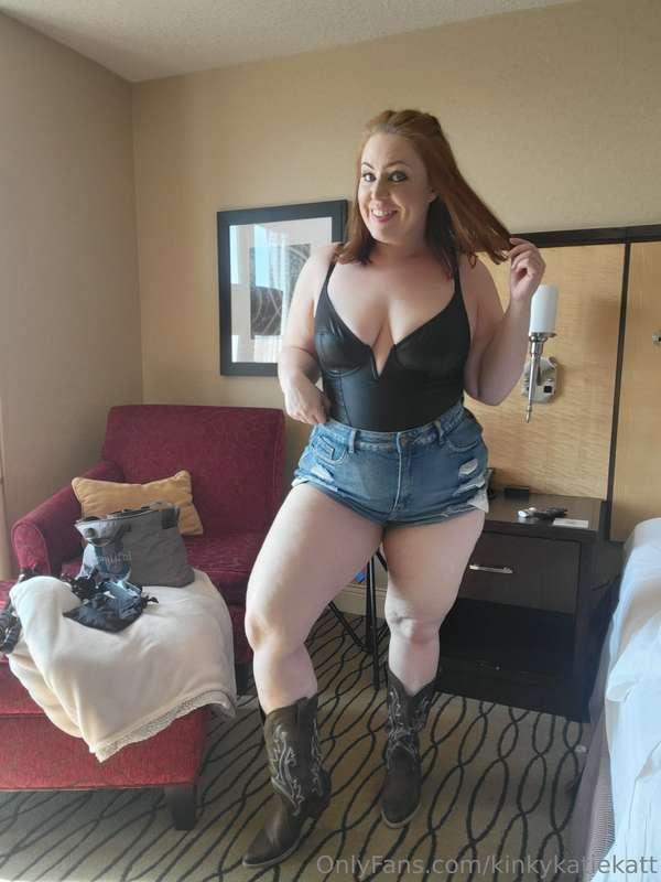 Save a horse, ride a cowboy!! 🤪🤠
