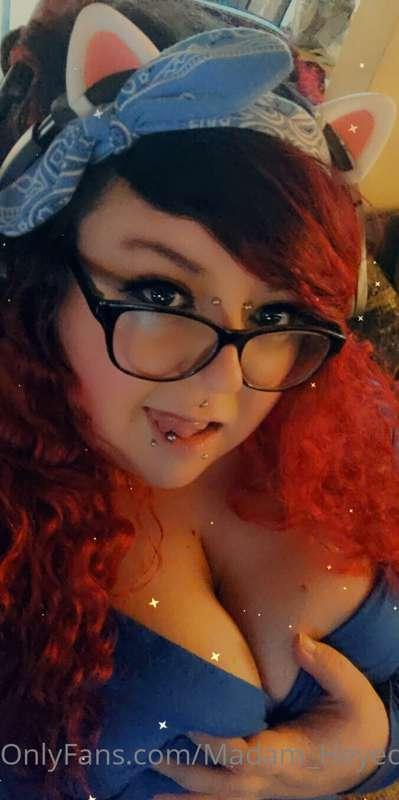 Going live right NOW tune in to the titty Tuesday stream I m..