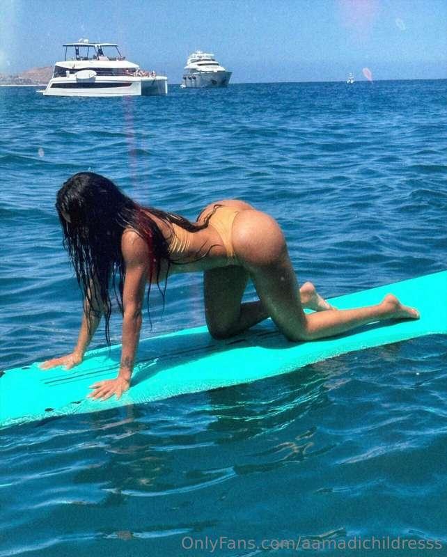 testing my balance in the sun ☀️🌊