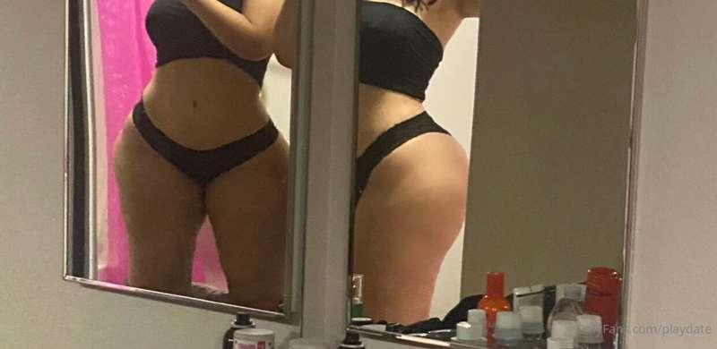 feeling sexy ;) anyone up to keep me company?