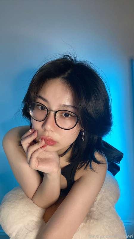 Glasses on or off? ( ͡⎚ ω ͡⎚) 💕

#fyp #asian #cute #young #anime #cosplay #waifu #kawaii #glasses