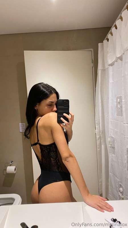kinda hot right now 💦💦 wanna join me babe?👅👅🍑