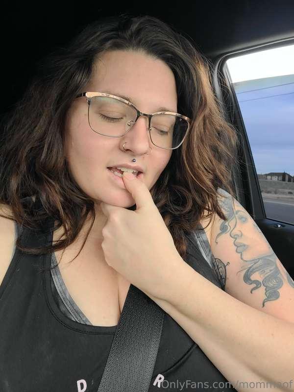 Someone come use me as their personal fuck toy, please 🥺🥺🥺