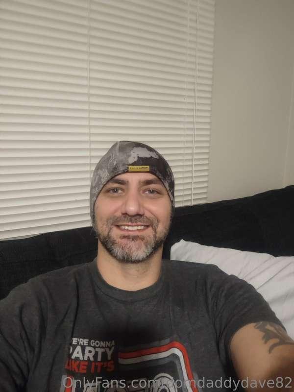 I'm a cheap male whore. Message me with a video idea and how..