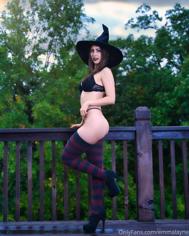 😘