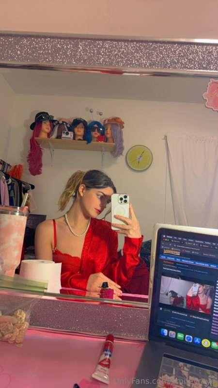 Got a new snap!!🥰❤️
(Check profile!)