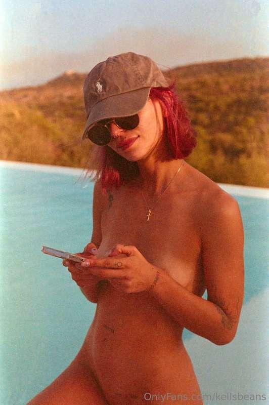 loved it by the pool! 🏝️ wished I could've gotten more WET! ..