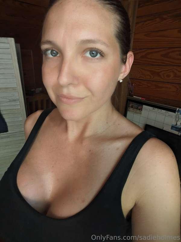 Eyes on you! 😘