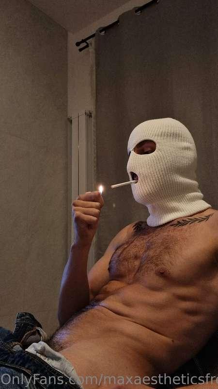 Get down on your knees! 
Dick out on @maxaesthetics (65%OFF)