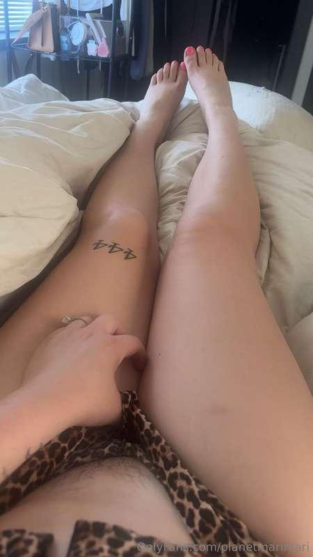 Only swipe if you like 🦶🏻