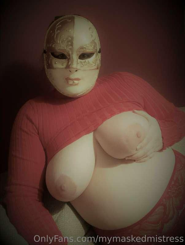 mymaskedmistress image #1