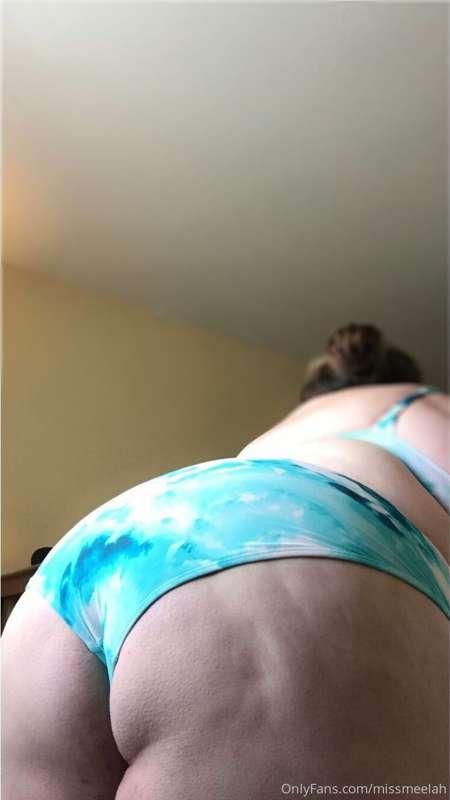 Swimsuit belly pics + 🍑 
I’m so ready for someone to just ji..