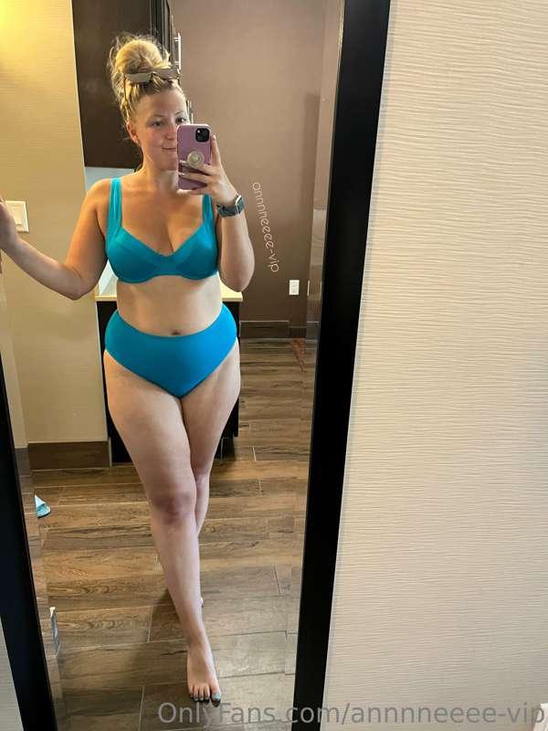 My hips do not lie in this bikini 👙🤭🩵💙