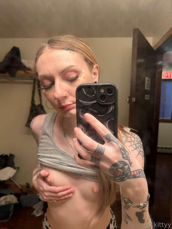 Lemme drop a tit in ur mouth