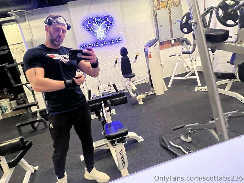Gym therapy 😈👀💪🏻
