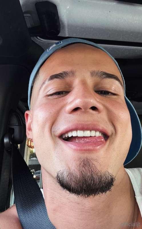 remember to smile 👅