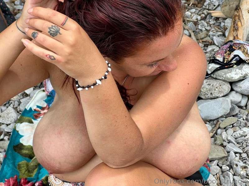 boobstruggle image #0