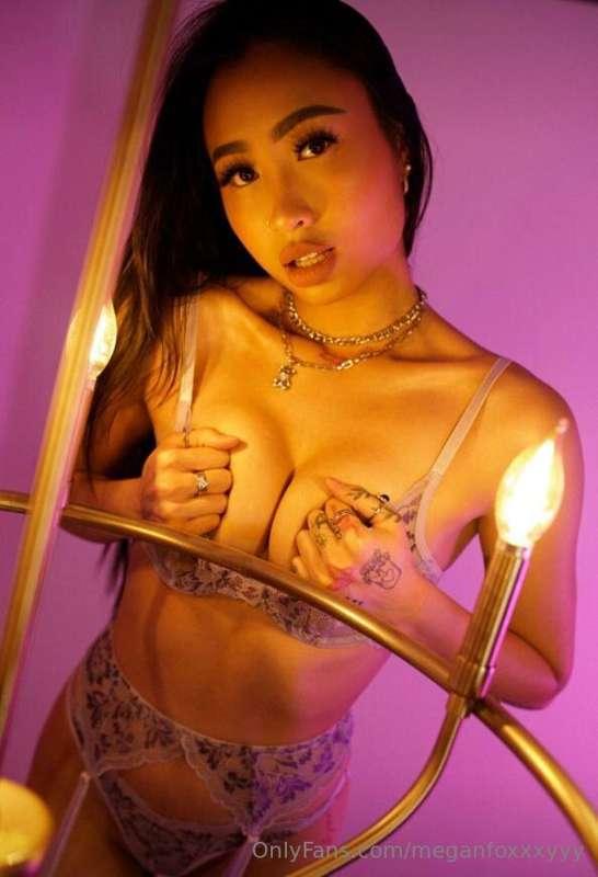 @maichiii spicy house slut to have your needs 😈🌹 she loves t..
