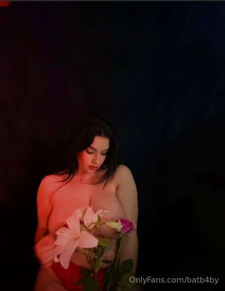 throwback when i had no tattoos😇