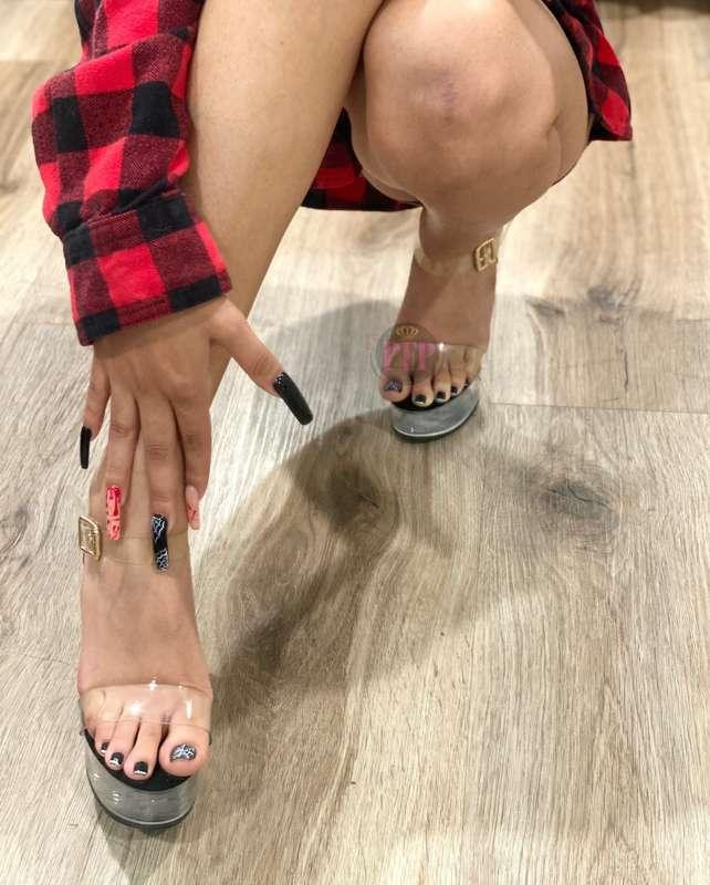 prettyfeetparis image #3