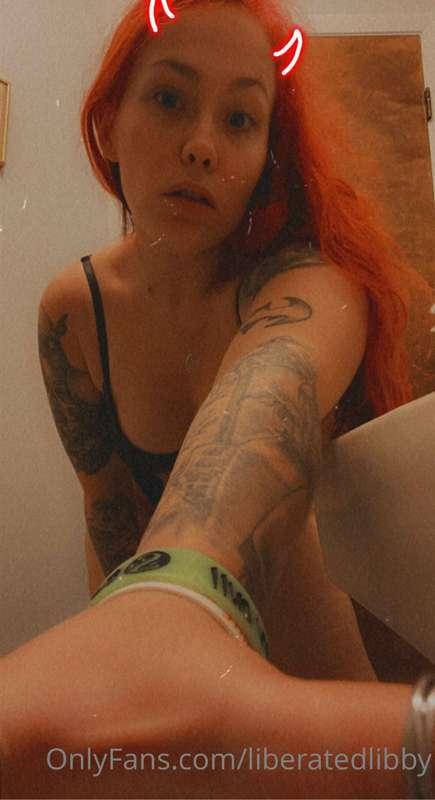 Who wants my hand around their throat 😈🥵