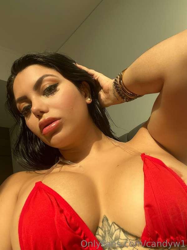 Would you like to see me play with my pussy 😈🤤