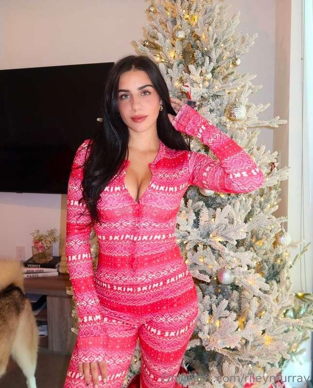 Have I made it onto your Christmas list this year? 🤭