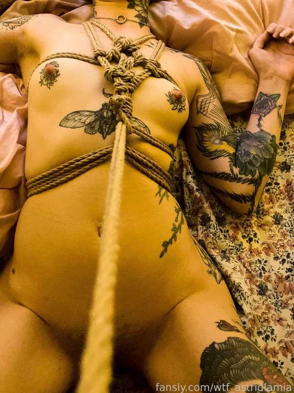 wtf_astridlamia image #2