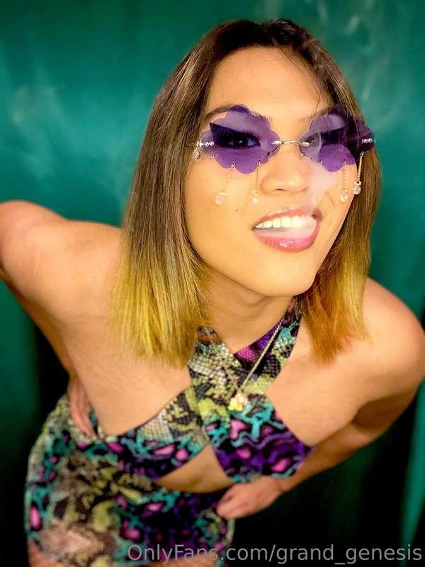 Heyyyyy there luvvvvvv, cum hang with the Queen of the cloud..