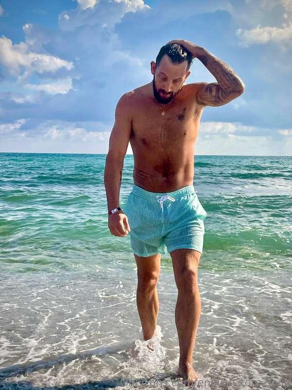 Coming out the water to greet you x 