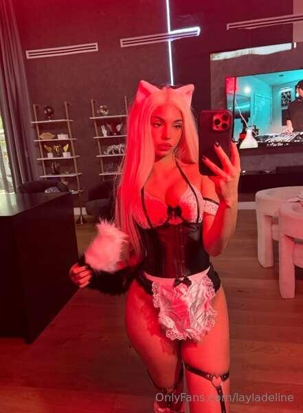 I’ll purr while you use me 😻