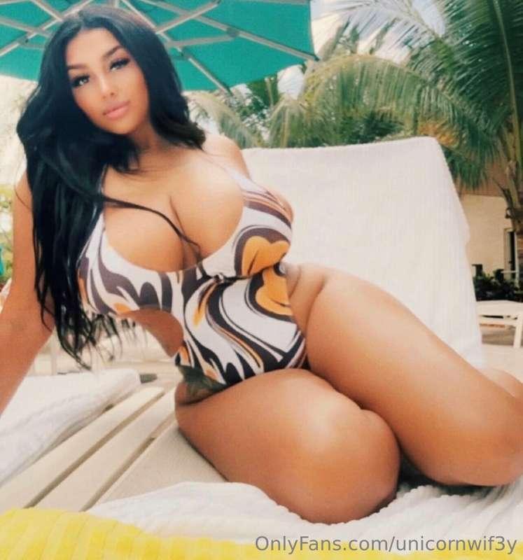 🌴