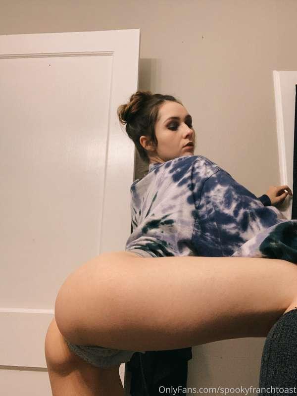 How’s the view?? I have one like this uncensored if you’re i..