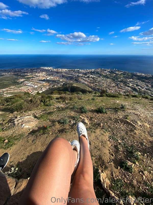 alexisfeather image #0