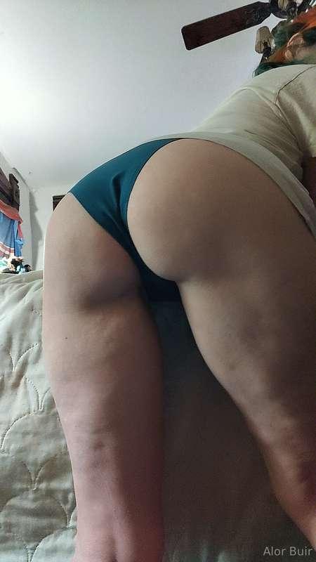 Tooshy Tuesday 😘 