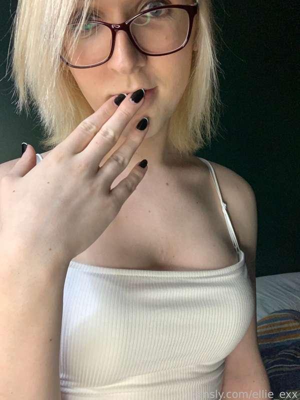 ellie_exx image #2