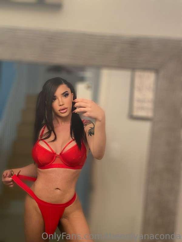 I wore red just to give you something to rip off… only in yo..