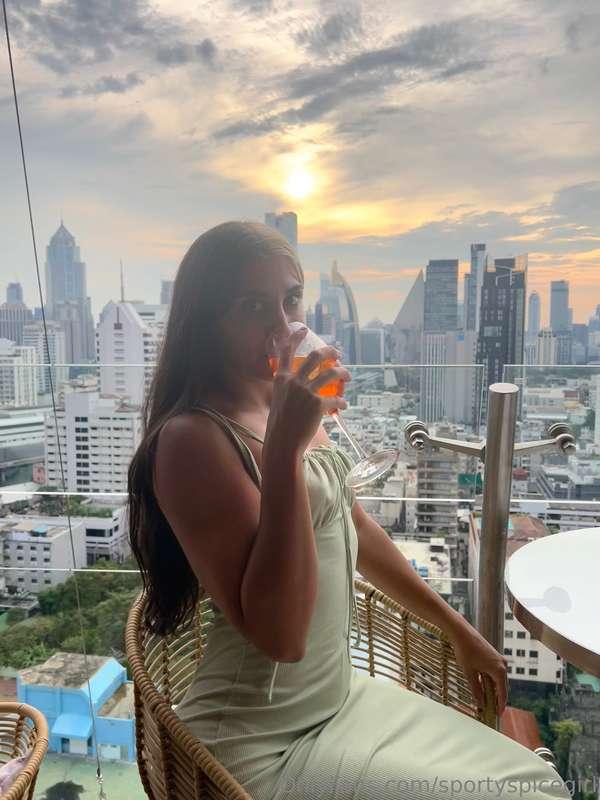 Drinks with a view 🌆🍹