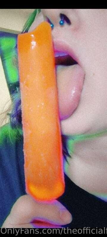 Do we wanna see me licking things as well?? 😏🤔