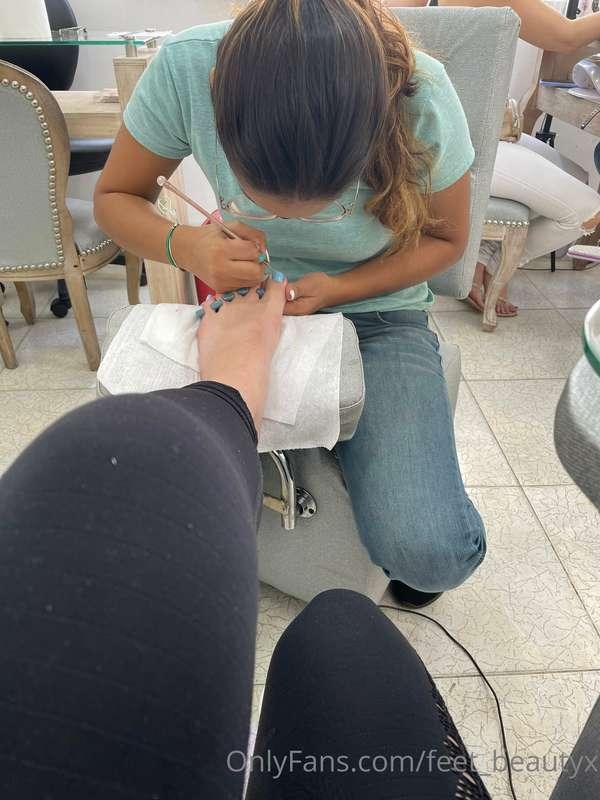 🚨New mani pedi alert 🚨 Contribute to this post or pedi colou..