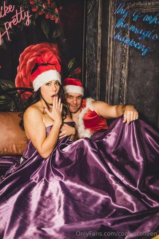 gotta be naughty with Santa 😈🎅🏼 @greybeardedvet 
