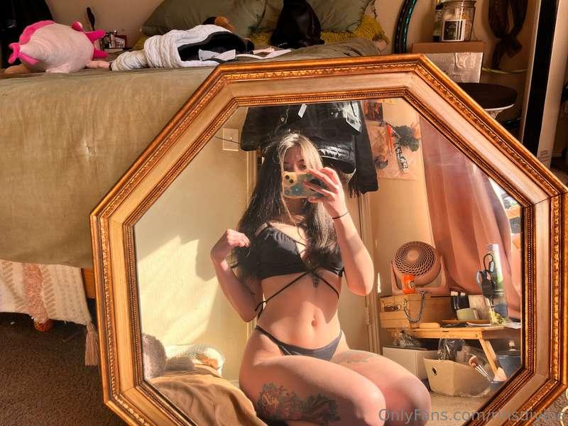 i’m starting to like having some curves