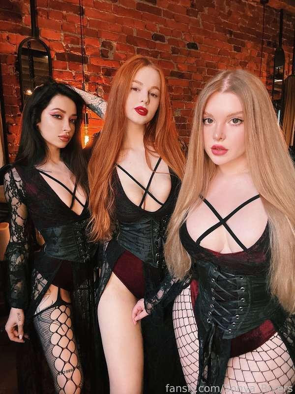 Are you bold enough to join me, @Alexislust , and @shamelessvibe for a night of unforgettable mischief? 😈

#threesome #curvy #tattooed #fyp #lesbian #pantyhose #bigboobs #gothic #young