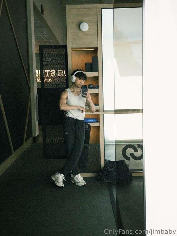 I’ll be dancing for 4 minutes, if ya donate minimum of $20 i..