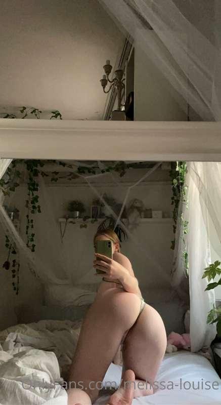Comment and like all my posts if u love my ass 🤗🤍🍑