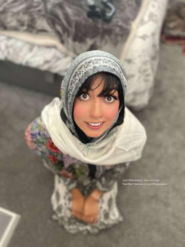 Swipe to go from innocent Pakistani wife to a cock loving Pa..