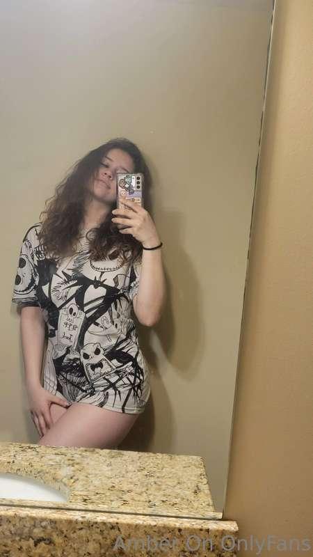 I love large shirts! dont you?