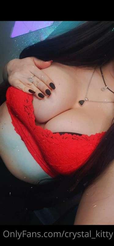 Live ;) twitch.tv/crystal
