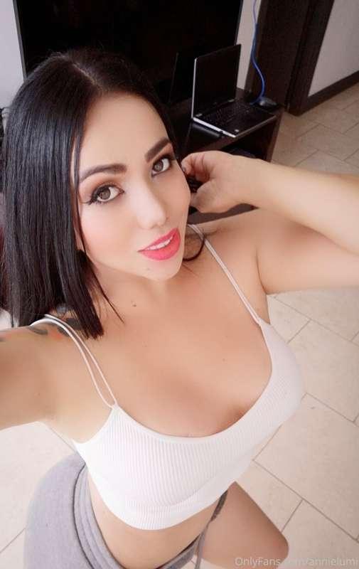 Feliz VIERNES MIS CONEJITOS 🐰 🐰 🐰
Hoy quiero enviarles MUCHO..