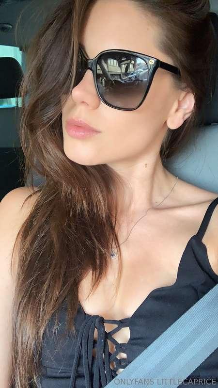 I went shopping to get some sexy looks for my custom video r..